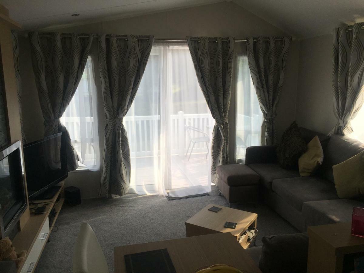 Highfield Grange Hotel Клактън он Сий Екстериор снимка